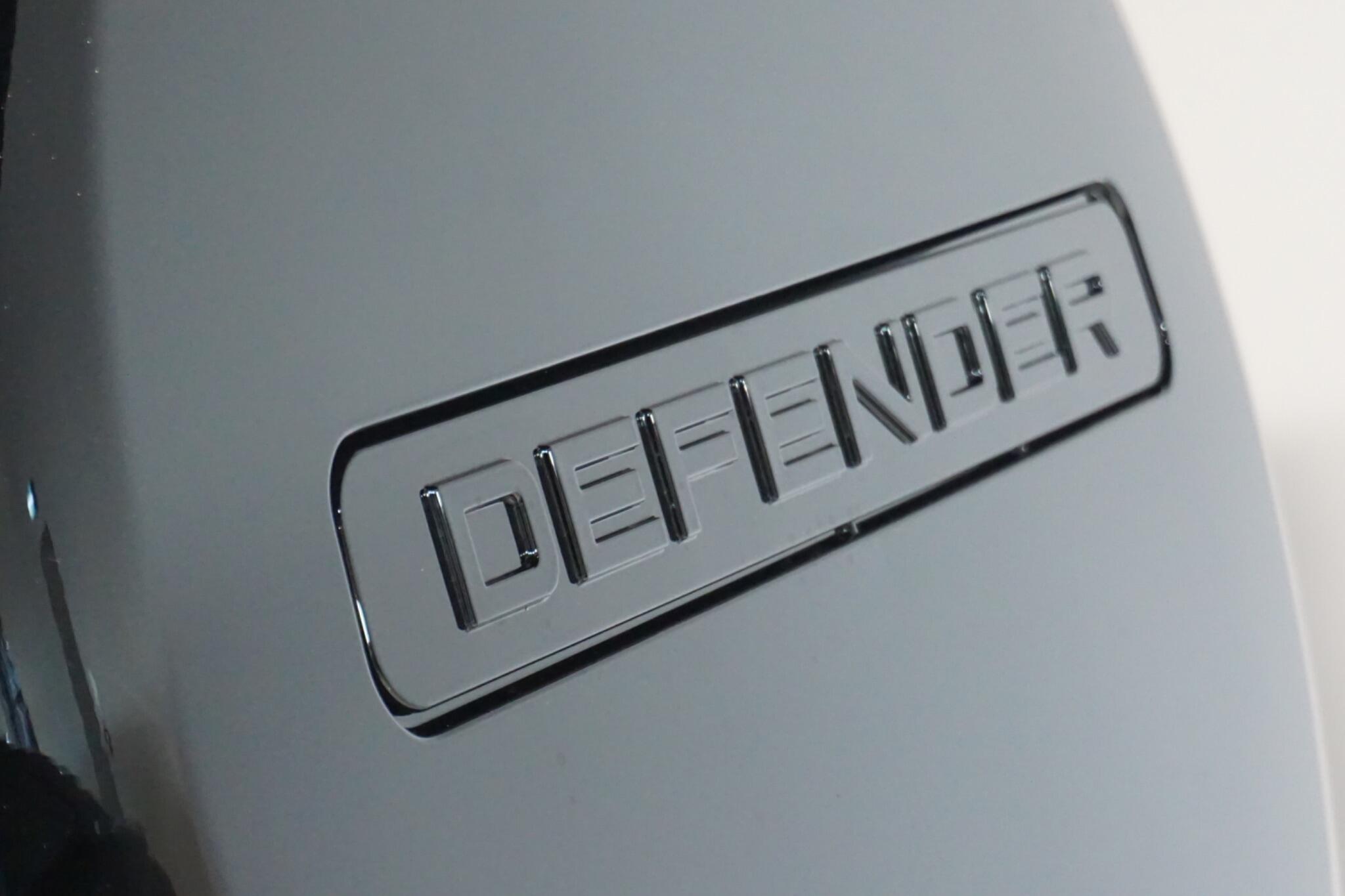 Land Rover Defender 90 3.0 D250 MHEV Hard Top SUV 3dr Diesel Auto 4WD SWB Euro 6 (s/s) (250 ps)